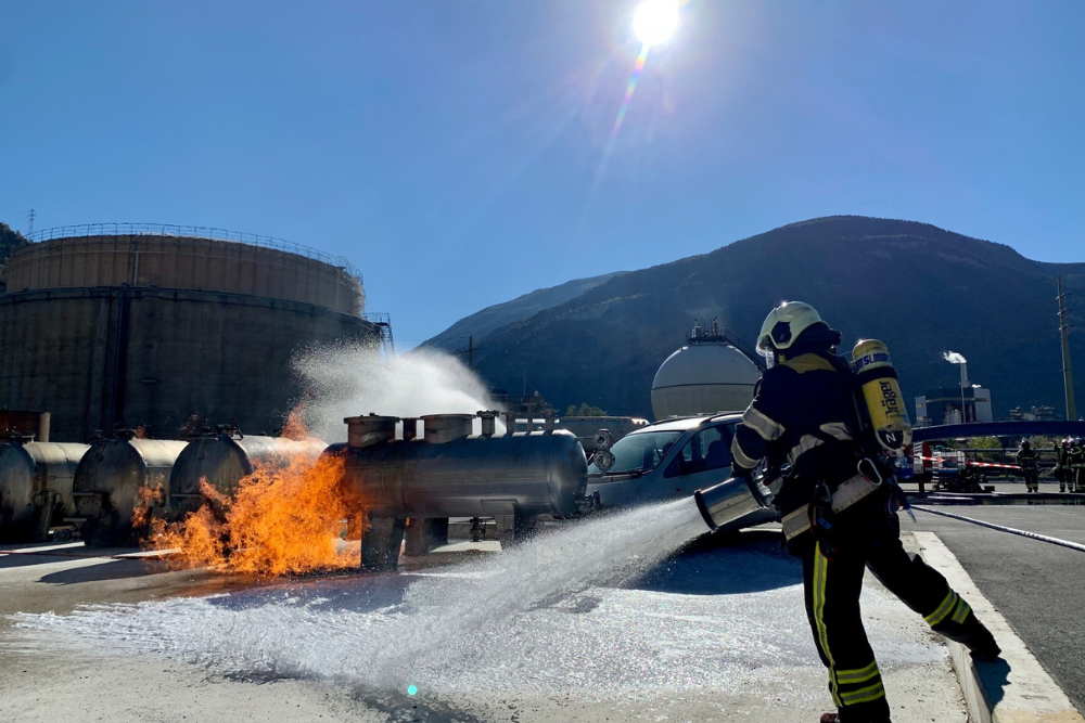 Mousses extinctrices désormais sans PFAS en Valais